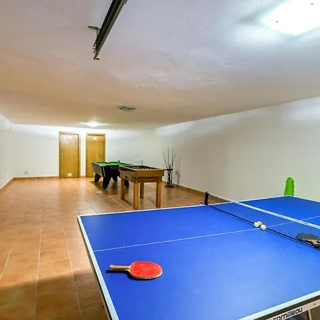 Vale Do Garrao Sleeps 10 With Pool Air Con And Wifi Quinta do Lago